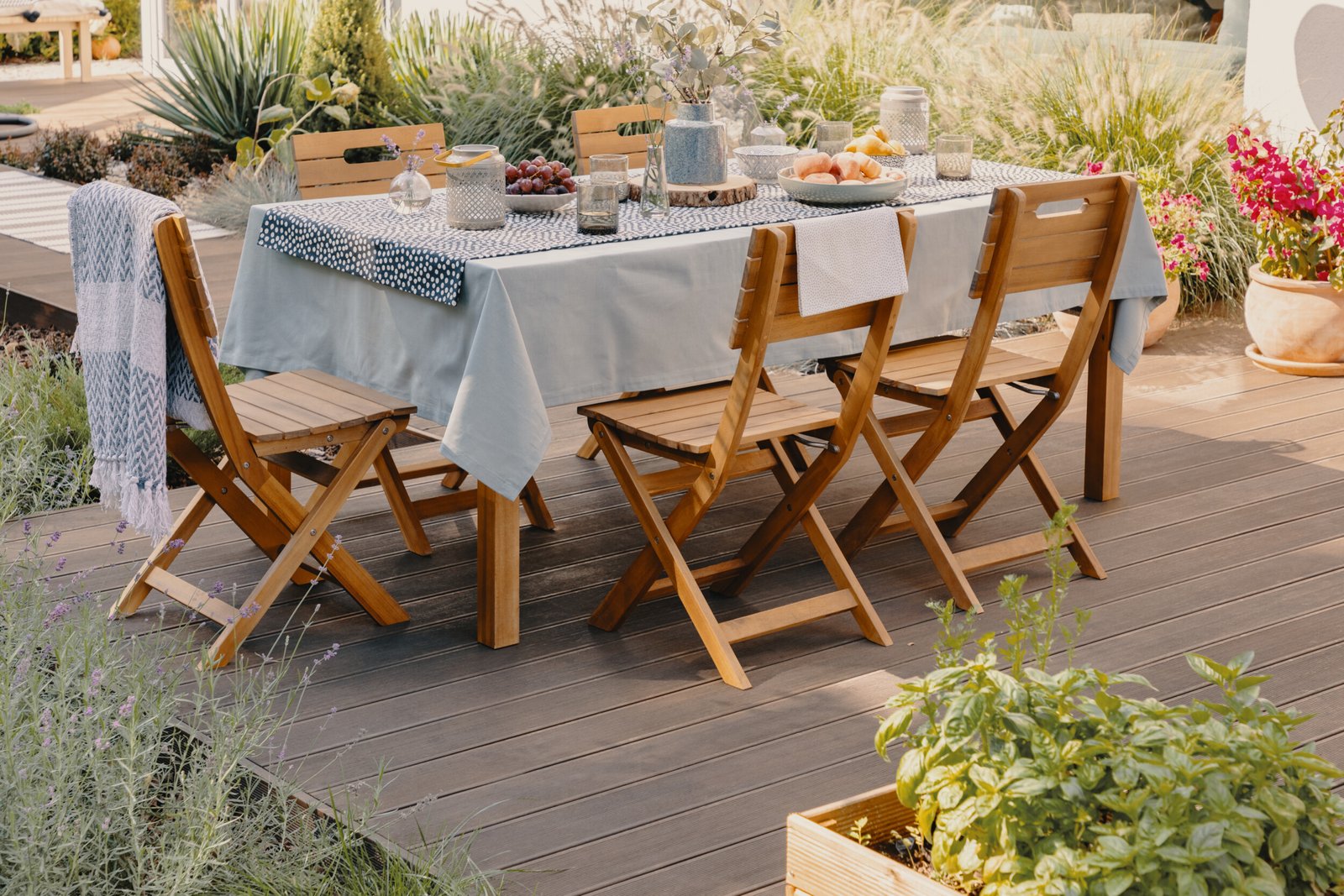 outdoor deck dining area