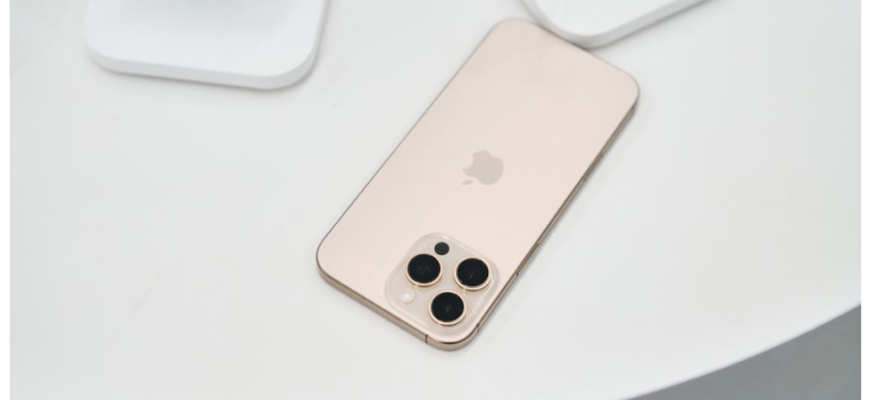 Чим iPhone 16 Pro Max зручний для подорожей, роботи й розваг